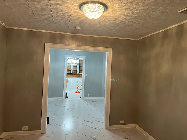 375 Military Rd #2 — Photo 9