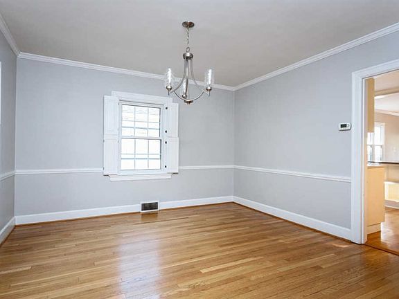 2nd image of 109 Louisiana Ave