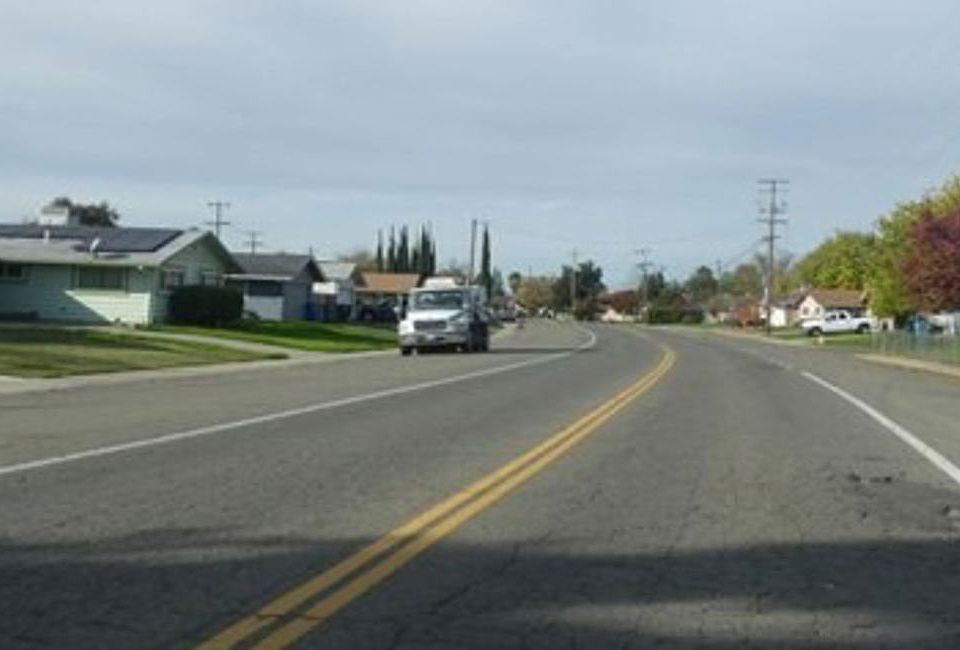 Exterior Neighborhood (street photo)