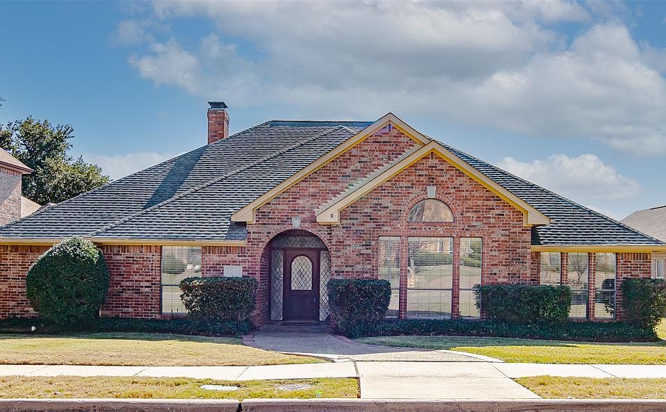 1st image of 2212 Burgundy Dr