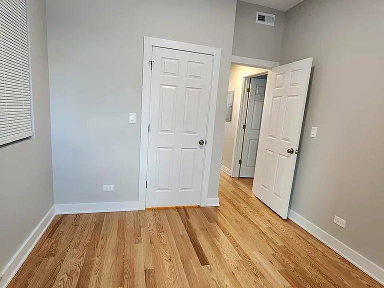 6321 S Eberhart Ave #1 — Photo 23