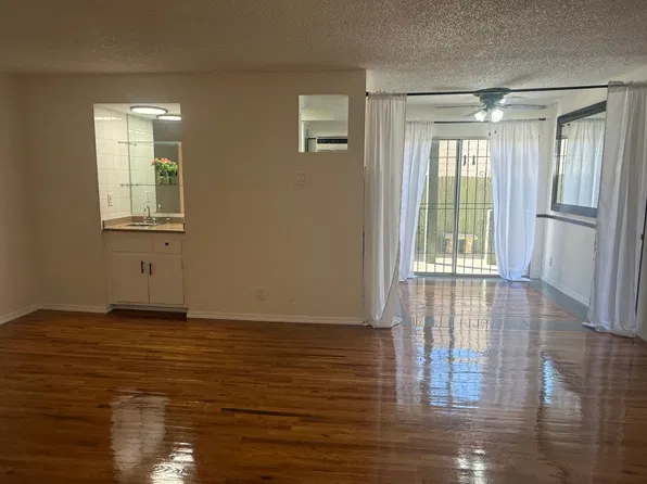 439 South Hobart Apartments