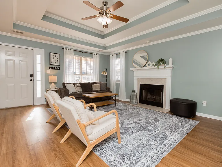 208 Falkirk Dr — Photo 12