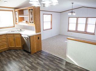 1821 N 11th St, Bismarck, ND 58501