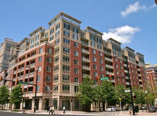 820 N Pollard St APT 909, Arlington, VA 22203