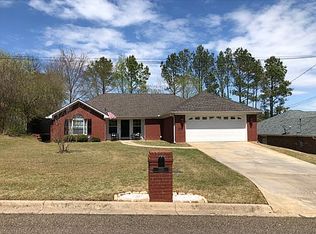 1720 Chisolm Trl, Longview, TX 75605
