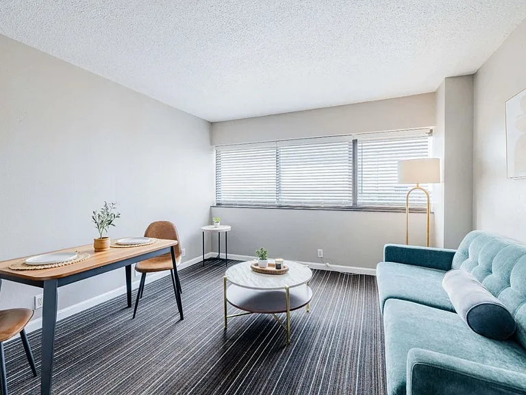 TEAK Apartments — Photo 9