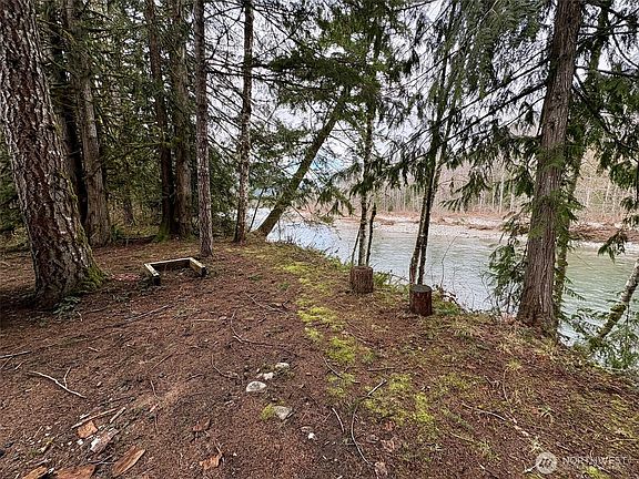 4th image of 69022 NE Lowe Creek Road