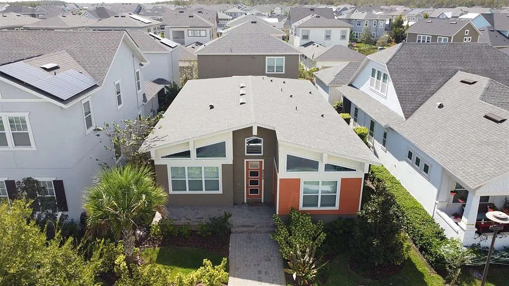 4 bed, 2.5 bath, 2054 sqft, $3,299 — Photo 2