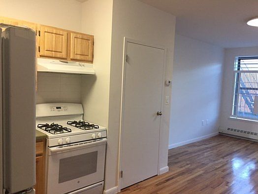 5th image of 70 E 127th St #3AA