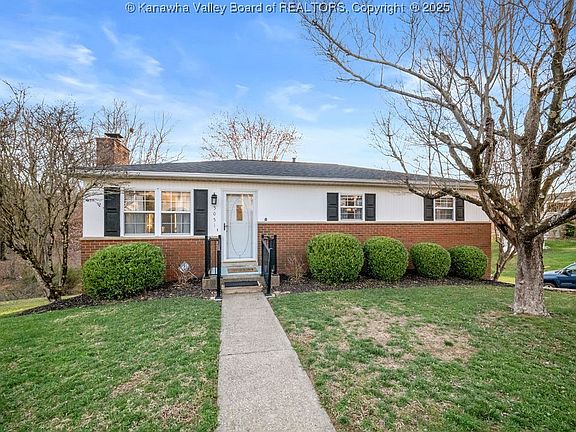 3rd image of 5051 Heather Dr