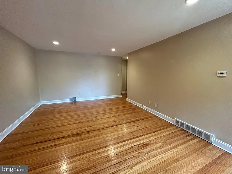 2618 W Mimi Cir — Photo 6