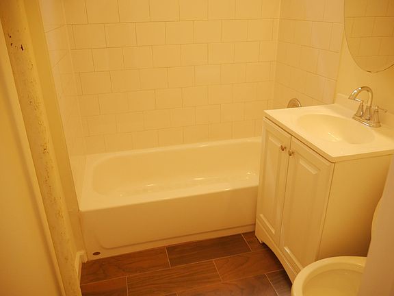 3rd image of 251 Hollywood Ave Floor 1