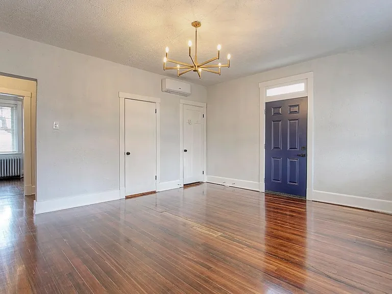 29 W McMillan St #4 — Photo 3