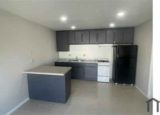 22912 Adrienne Ave #A — Photo 2