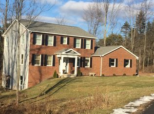 121 Old Orchard Rd, Waverly Township, PA 18411