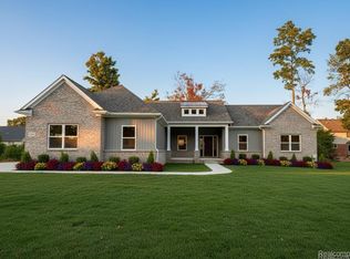 1296 Blue Ridge Pkwy, White Lake, MI 48383