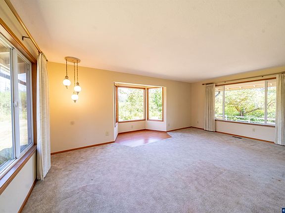 5th image of 11124 Wagner Rd