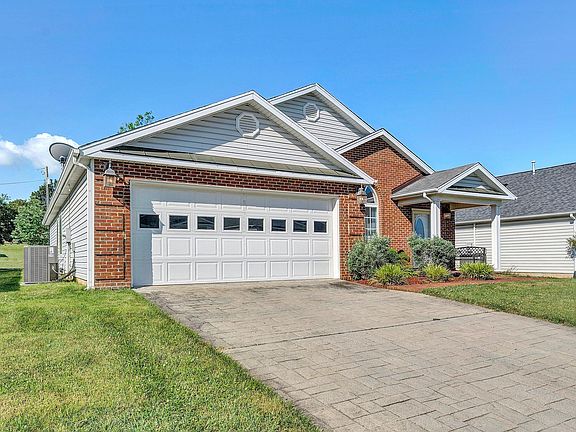 3rd image of 4904 Renee Ln