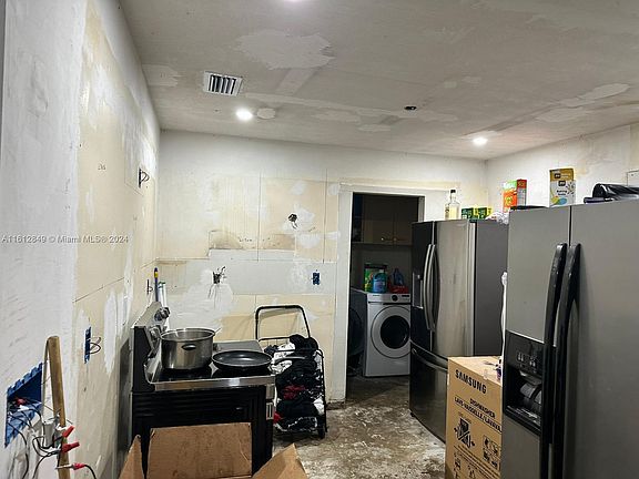 4th image of 17800 NW 52nd Ave