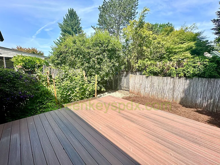 806 SE 45th Ave — Photo 30