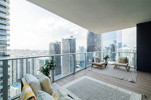 1010 Brickell Ave #4311 Photo 1