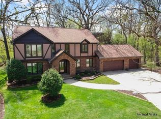 801 Red Stable Way, Oak Brook, IL 60523