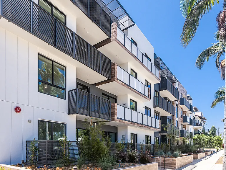 Cole Grove Property Exterior