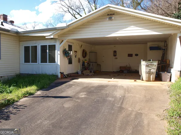 75 Park St, Toccoa, GA 30577