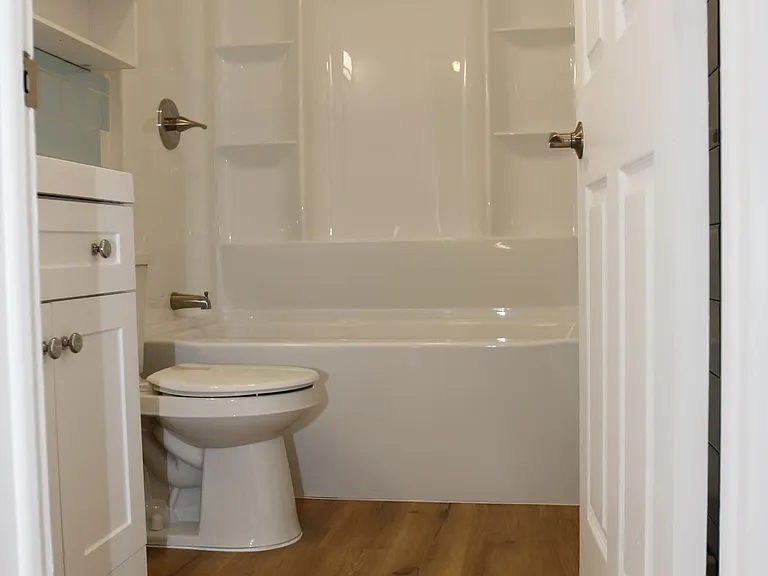 1 Lexington Ct — Photo 24