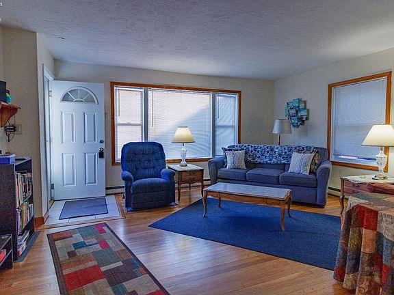3rd image of 208 Sycamore Ave