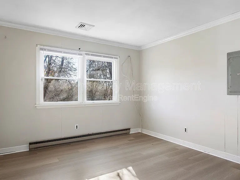 11 N Fern Ave — Photo 9