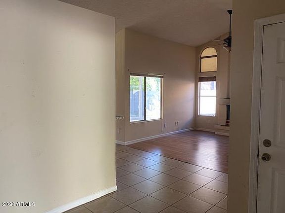 5th image of 11409 W Willow Ln