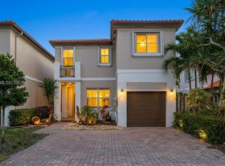 8334 NW 144th Ter, Miami Lakes, FL 33016