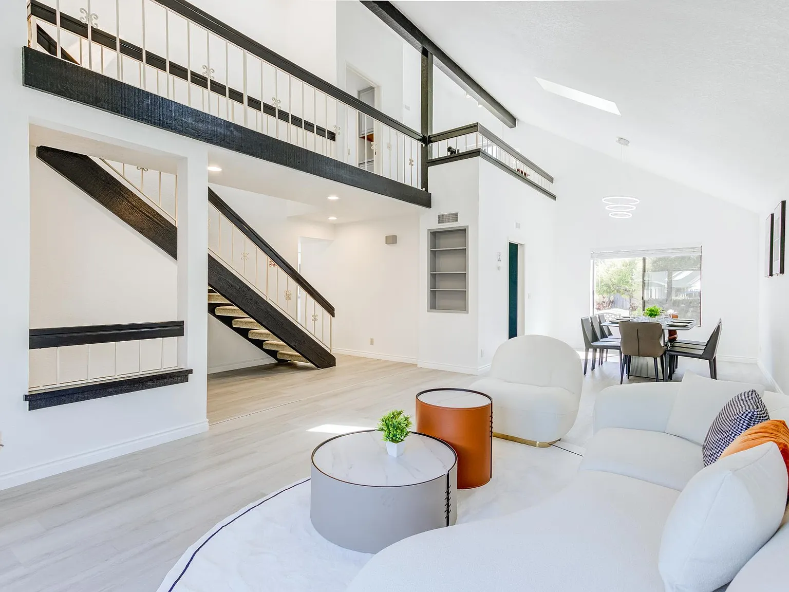 9015 Meadowrun Way — Photo 3