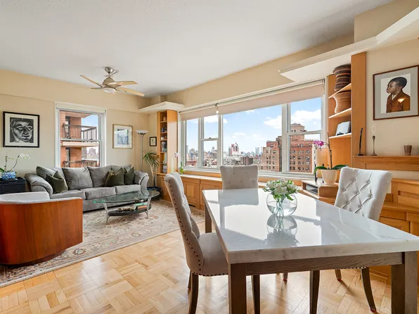 60 East 8th Street 20B image 2 of 12