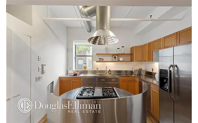 Sold by Douglas Elliman | media 26