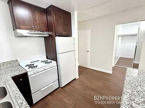 4th image of 3100 1/2 Bellevue Ave #208