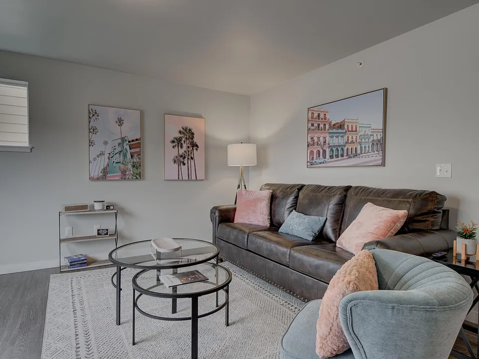 364 Enterprise Blvd #12