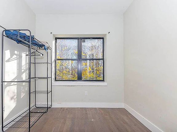 5th image of 492 Gates Ave APT 4D