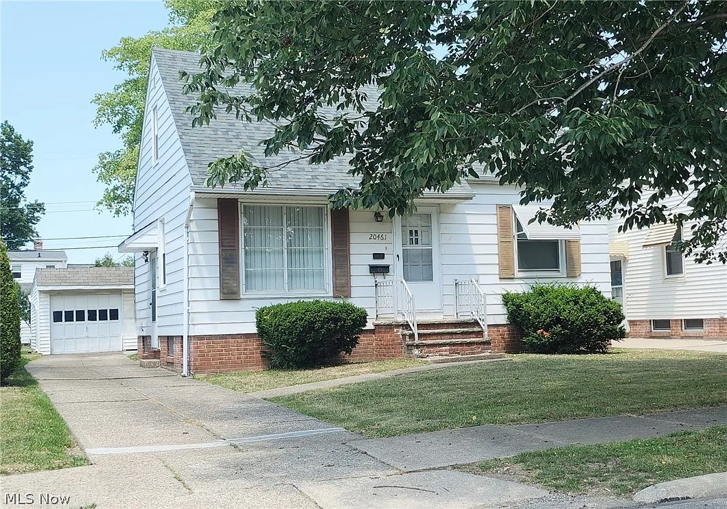 20461 Goller Ave photo 1