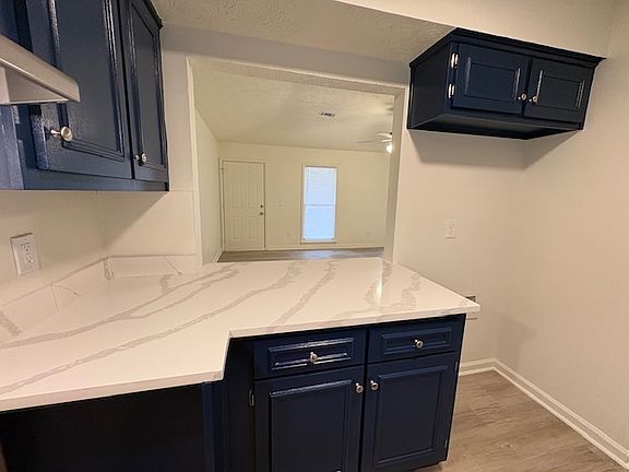 5th image of 106 Bonanza Dr