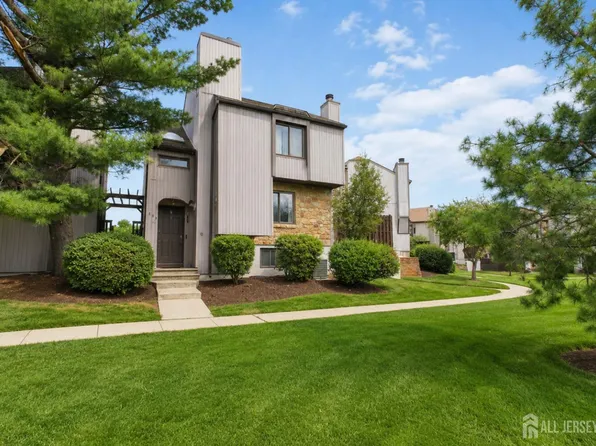 138 Goldmine Ln, Old Bridge, NJ 08857