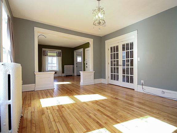 2nd image of 2537 Grand Ave S #2