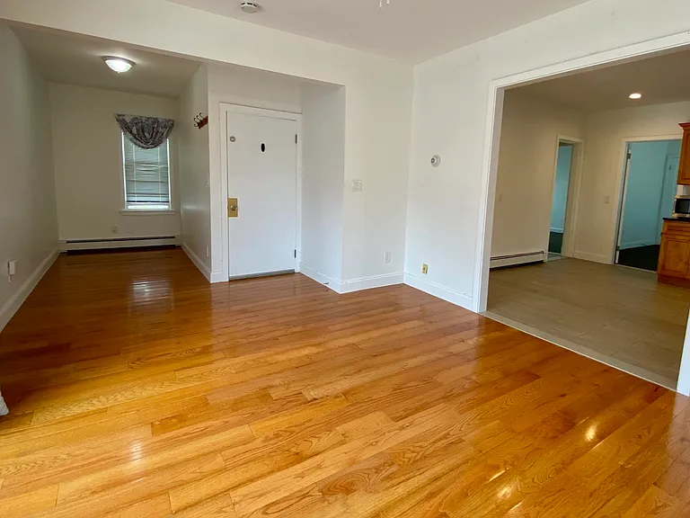 21 Heldun St #2 — Photo 6