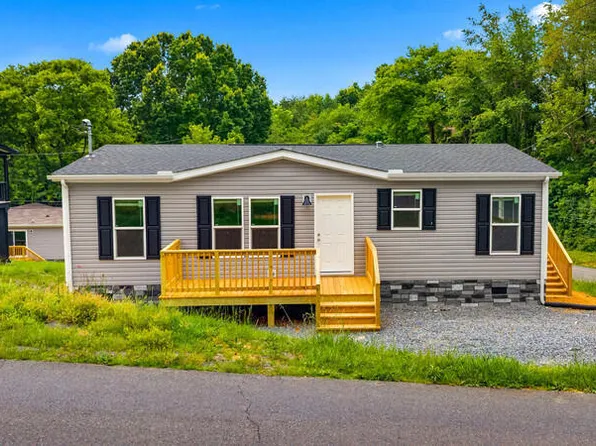580 Woodlawn Ave, Newport, TN 37821