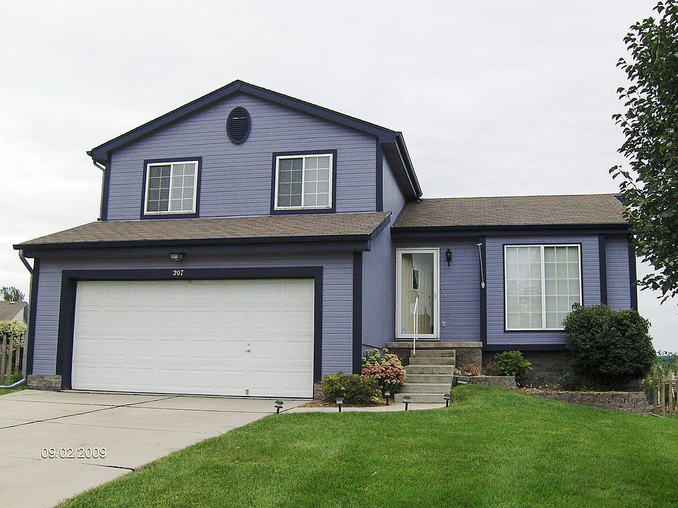 1st image of 207 Charleston Dr #L
