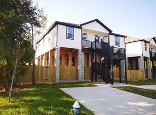 622 Maple Way, Houston, TX 77015