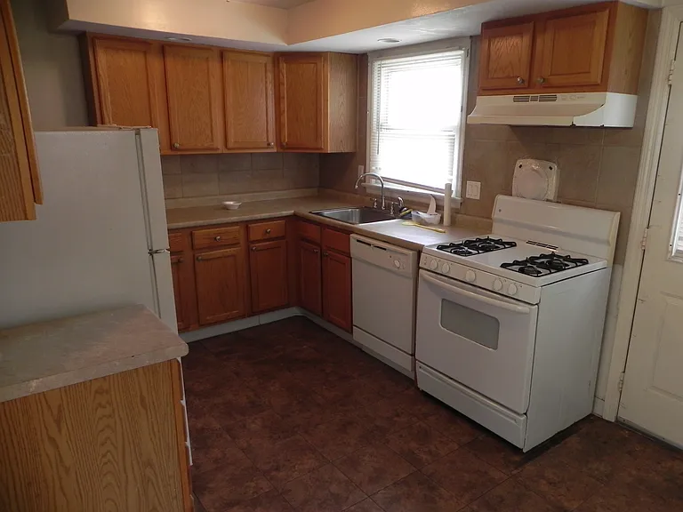 43 Center Ave #2 — Photo 3