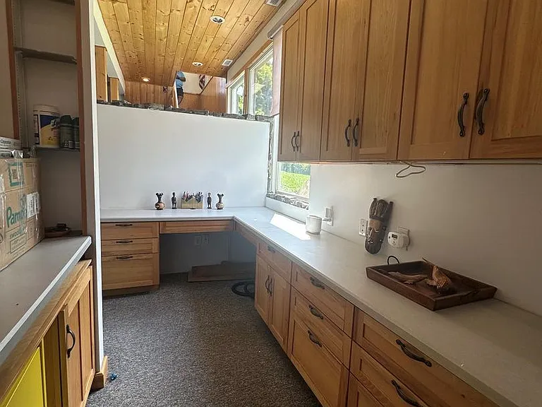 109 Brush Hill Rd — Photo 17